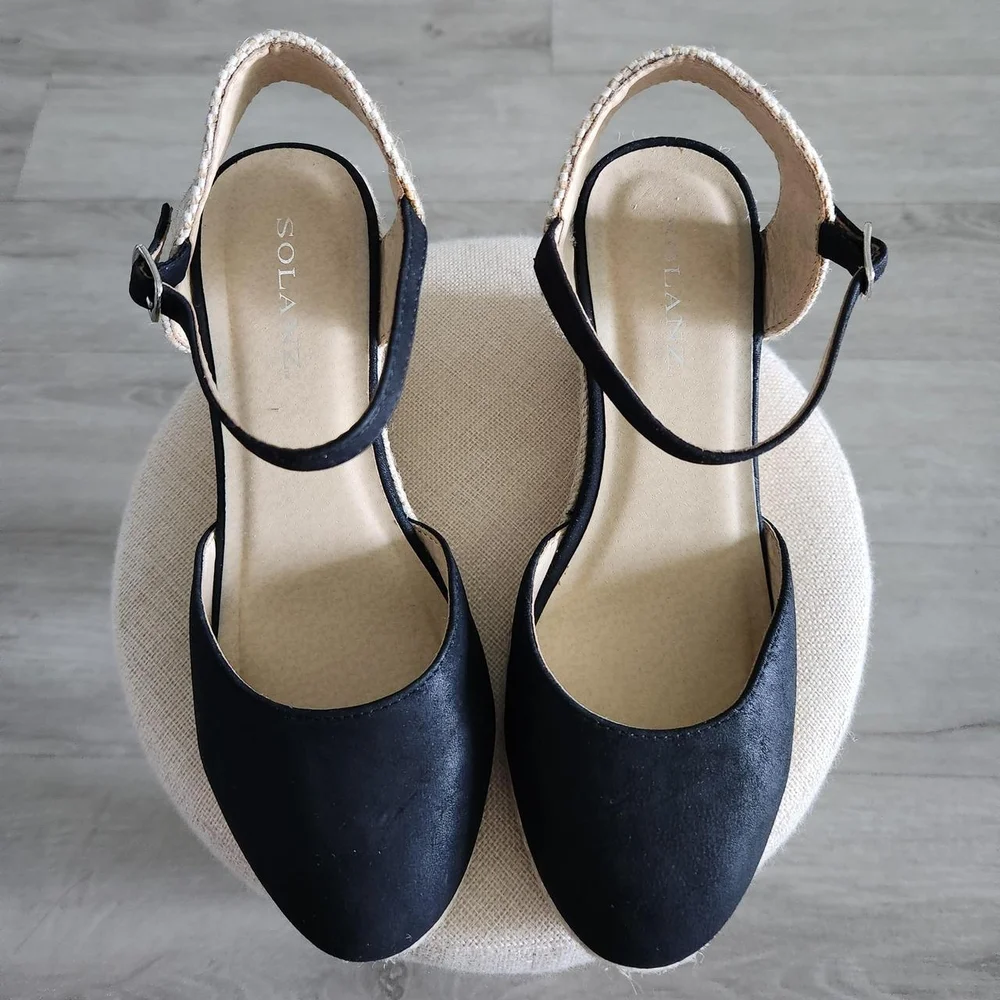 Black Espadrilles with Elegant Design - Picture 1 of 2